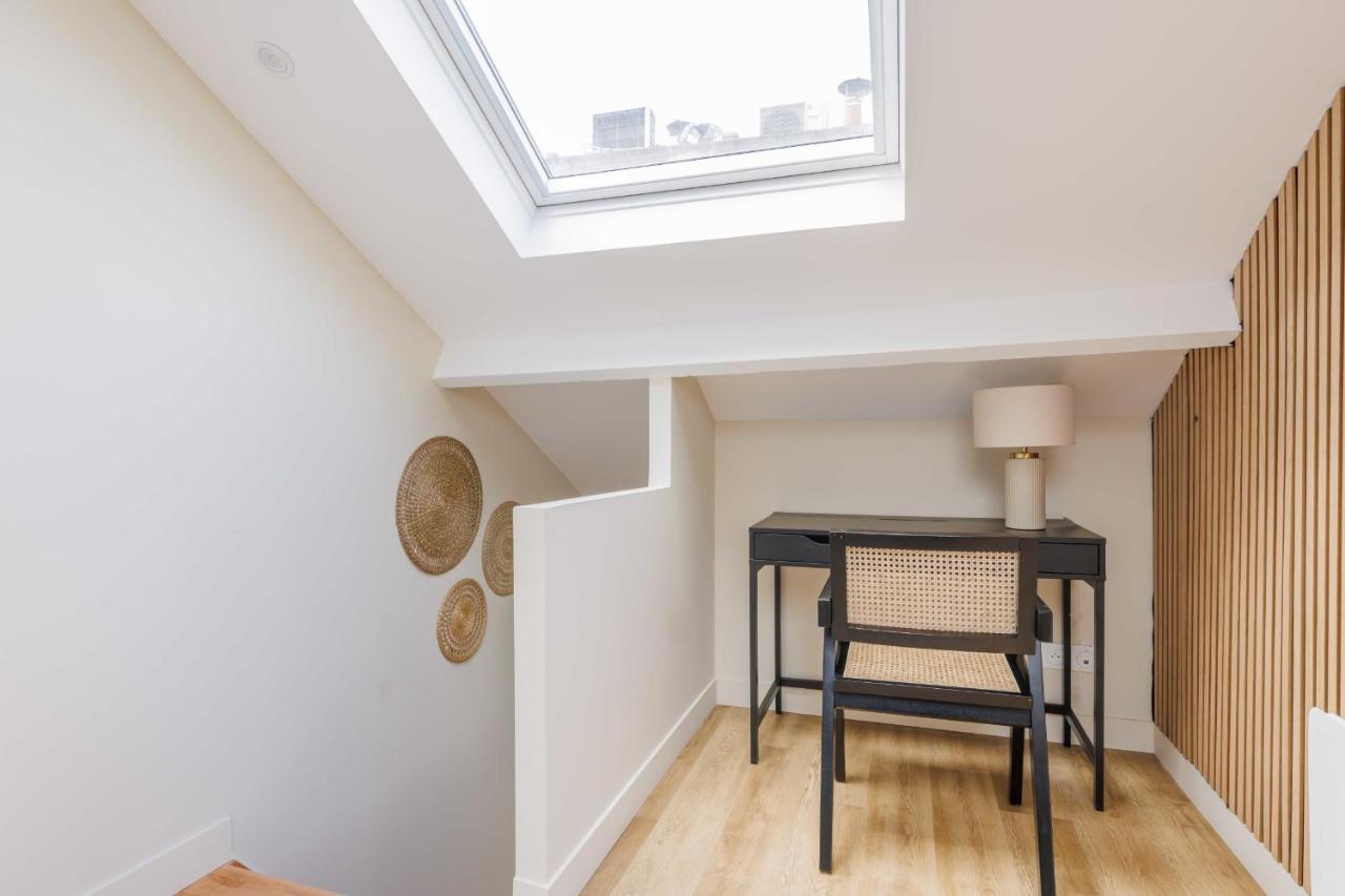 Charming Appart Duplex 7P2Br Le Marais Lägenhet Paris Exteriör bild